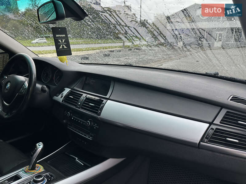 Внедорожник / Кроссовер BMW X5 2013 в Львове