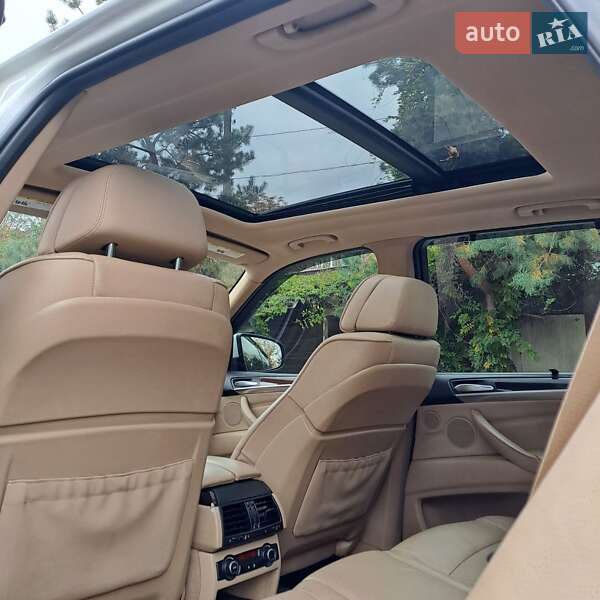 Внедорожник / Кроссовер BMW X5 2010 в Харькове