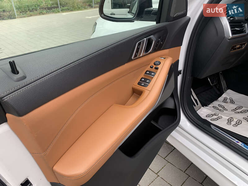 Внедорожник / Кроссовер BMW X5 2022 в Ивано-Франковске