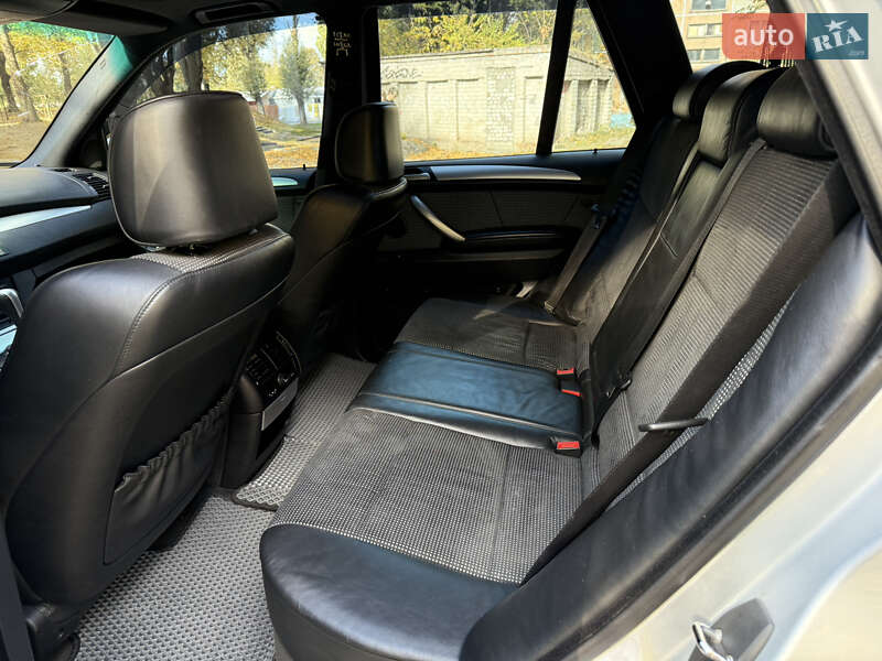 Позашляховик / Кросовер BMW X5 2003 в Кам'янському