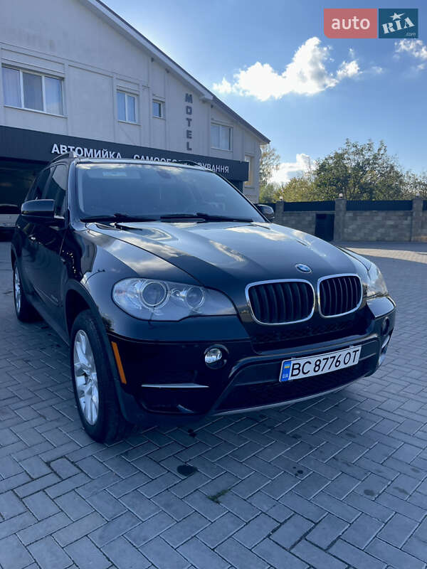 Внедорожник / Кроссовер BMW X5 2012 в Сокале