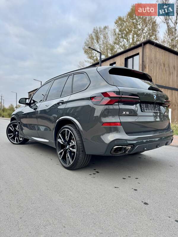 Внедорожник / Кроссовер BMW X5 2024 в Киеве