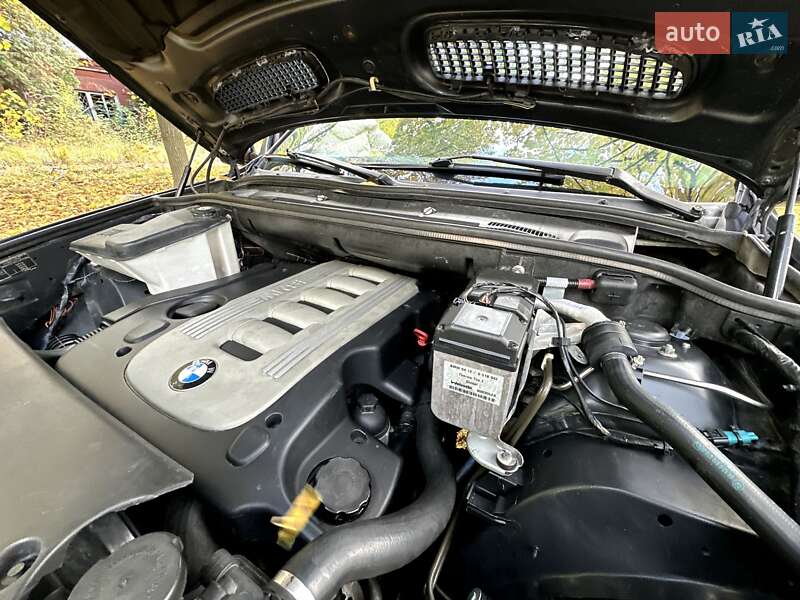 Внедорожник / Кроссовер BMW X5 2004 в Умани