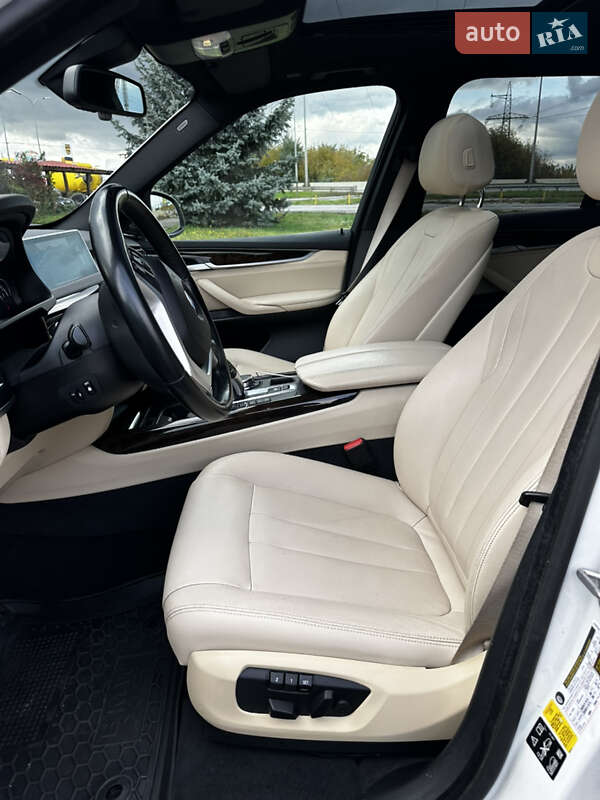 Внедорожник / Кроссовер BMW X5 2016 в Киеве
