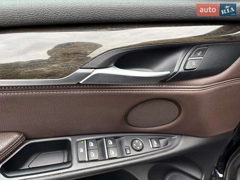 Позашляховик / Кросовер BMW X5 2015 в Києві