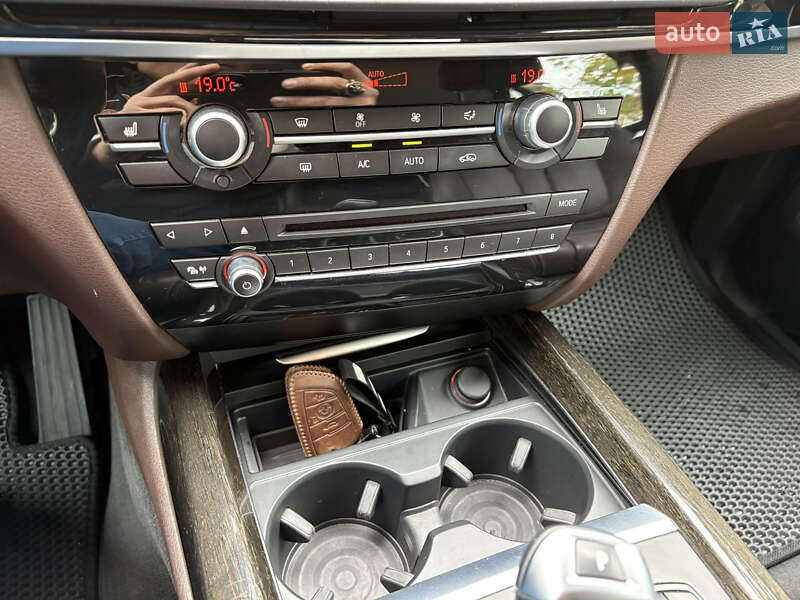 Позашляховик / Кросовер BMW X5 2015 в Києві