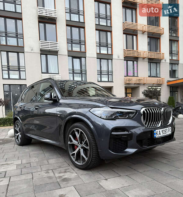 Внедорожник / Кроссовер BMW X5 2022 в Киеве