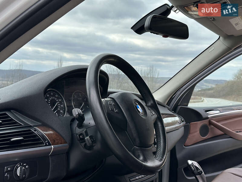 Внедорожник / Кроссовер BMW X5 2010 в Тернополе