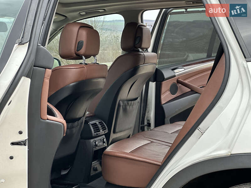 Внедорожник / Кроссовер BMW X5 2010 в Тернополе