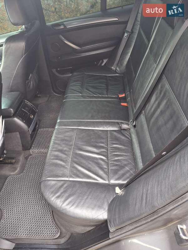 Внедорожник / Кроссовер BMW X5 2005 в Новопокровцы