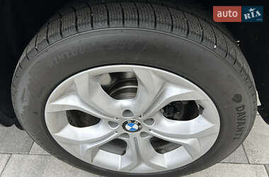 Позашляховик / Кросовер BMW X5 2010 в  фото 35 Позашляховик / Кросовер BMW X5 2010 в