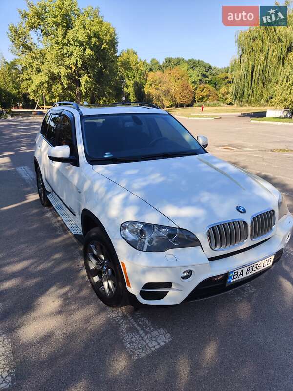 Позашляховик / Кросовер BMW X5 2013 в Києві фото 4 Позашляховик / Кросовер BMW X5 2013 в Києві