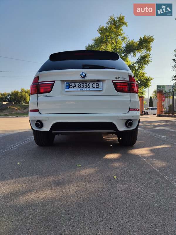 Позашляховик / Кросовер BMW X5 2013 в Києві фото 10 Позашляховик / Кросовер BMW X5 2013 в Києві
