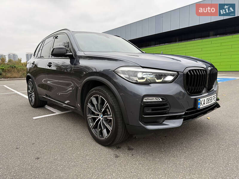 Внедорожник / Кроссовер BMW X5 2018 в 