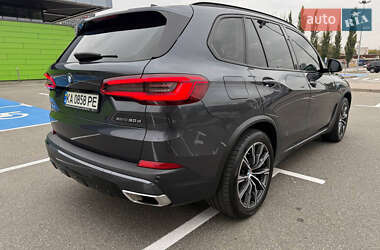 Внедорожник / Кроссовер BMW X5 2018 в 
