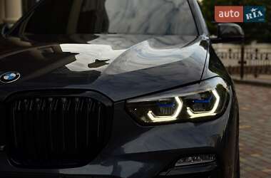Внедорожник / Кроссовер BMW X5 2019 в 