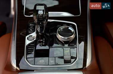 Внедорожник / Кроссовер BMW X5 2019 в 