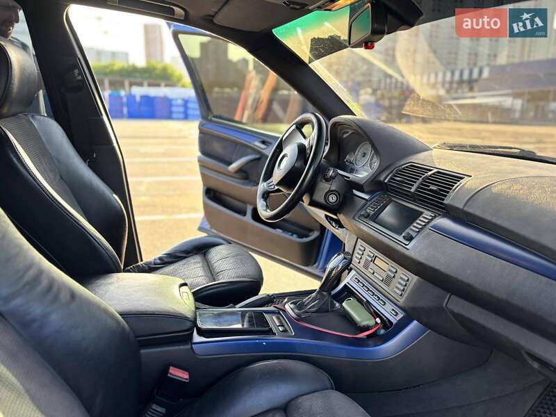 Внедорожник / Кроссовер BMW X5 2004 в Киеве