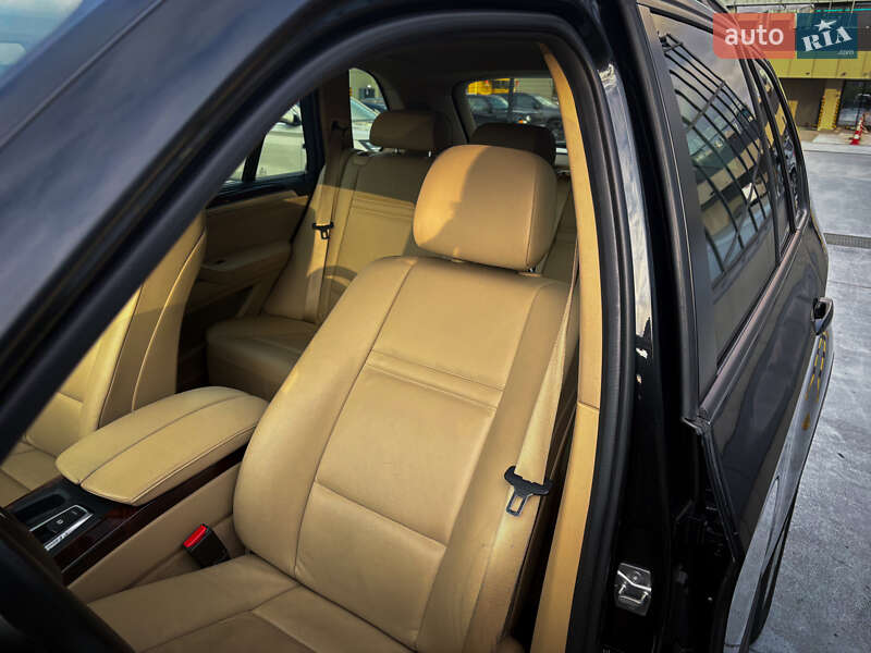 Внедорожник / Кроссовер BMW X5 2011 в Киеве