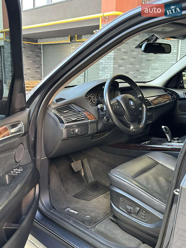 Позашляховик / Кросовер BMW X5 2010 в Житомирі фото 9 Позашляховик / Кросовер BMW X5 2010 в Житомирі