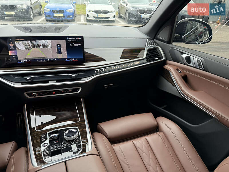 Внедорожник / Кроссовер BMW X5 2024 в Харькове