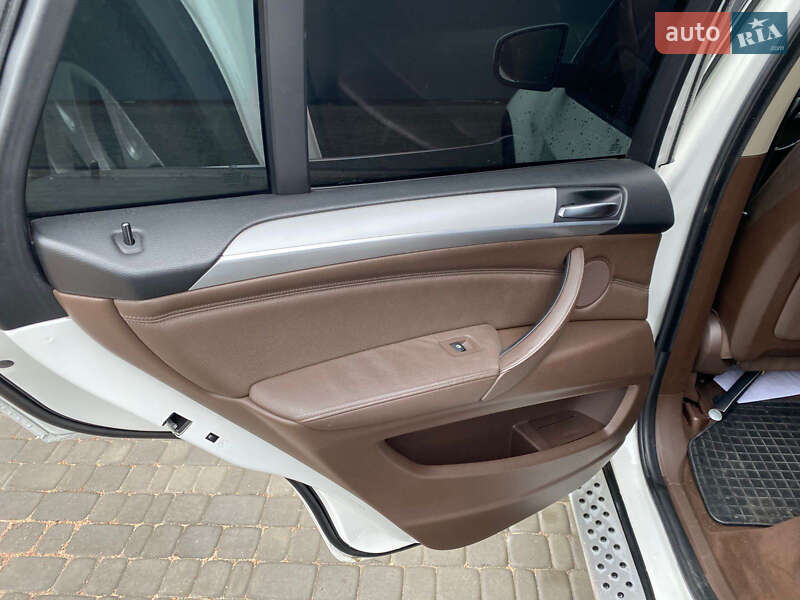 Внедорожник / Кроссовер BMW X5 2008 в Житомире