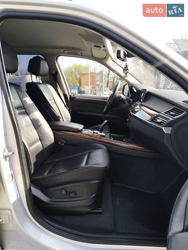 Внедорожник / Кроссовер BMW X5 2009 в Коломые