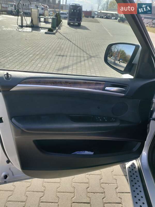 Внедорожник / Кроссовер BMW X5 2009 в Коломые