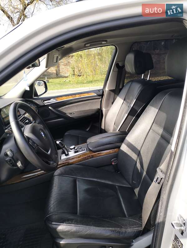 Внедорожник / Кроссовер BMW X5 2009 в Коломые