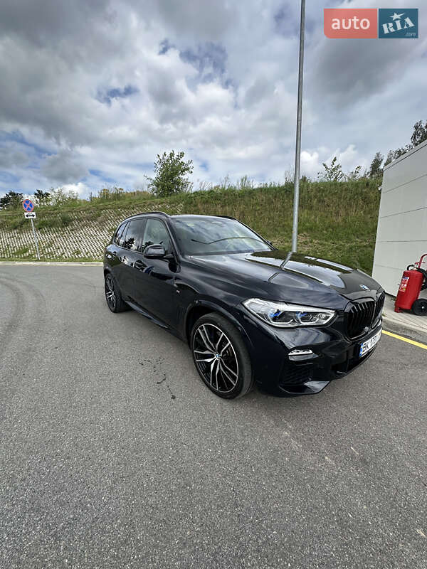 Внедорожник / Кроссовер BMW X5 2019 в Сарнах