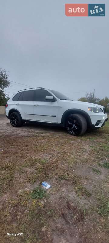 Внедорожник / Кроссовер BMW X5 2012 в Першотравенске