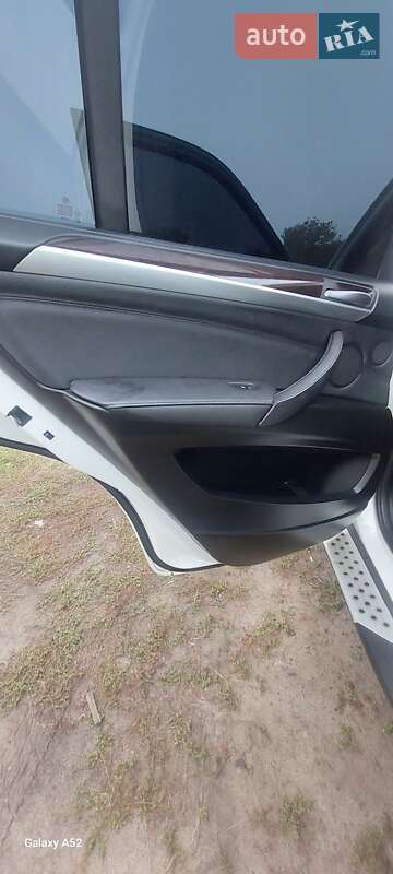 Внедорожник / Кроссовер BMW X5 2012 в Першотравенске