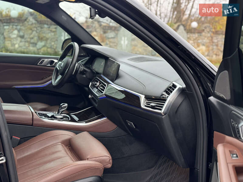 Позашляховик / Кросовер BMW X5 2019 в Івано-Франківську