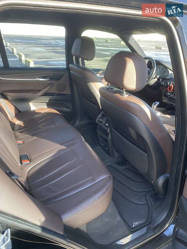 Позашляховик / Кросовер BMW X5 2016 в Львові