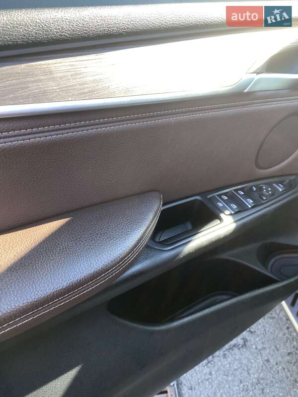 Позашляховик / Кросовер BMW X5 2016 в Львові