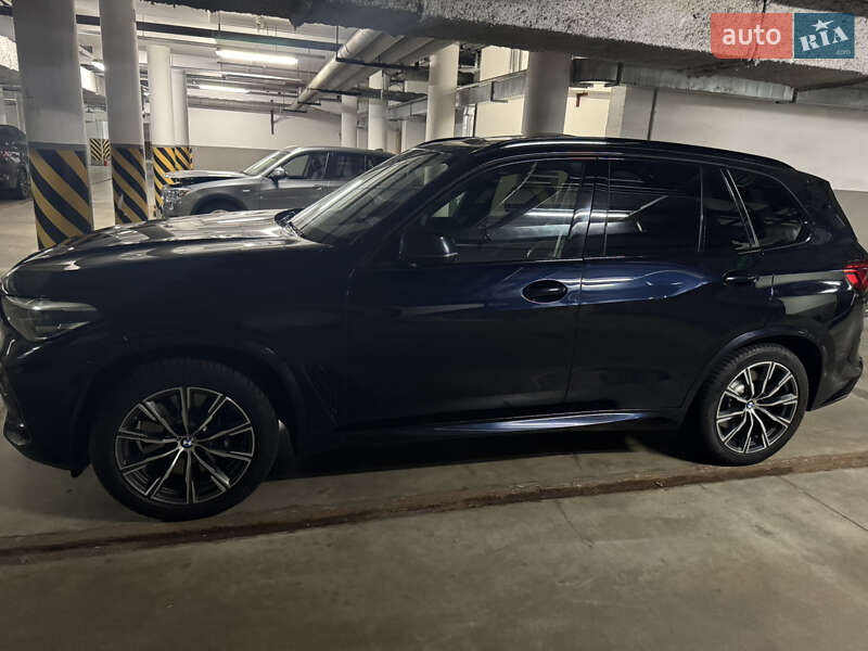 Внедорожник / Кроссовер BMW X5 2019 в Киеве