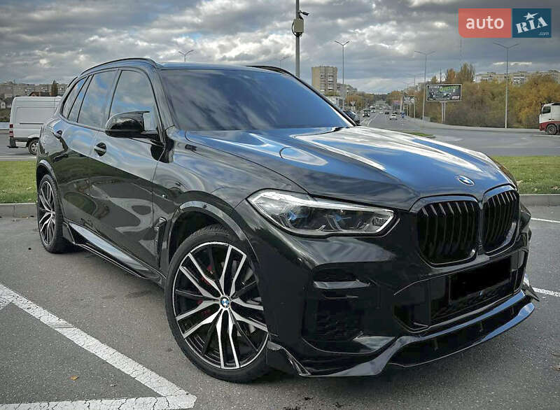 Внедорожник / Кроссовер BMW X5 2022 в Киеве