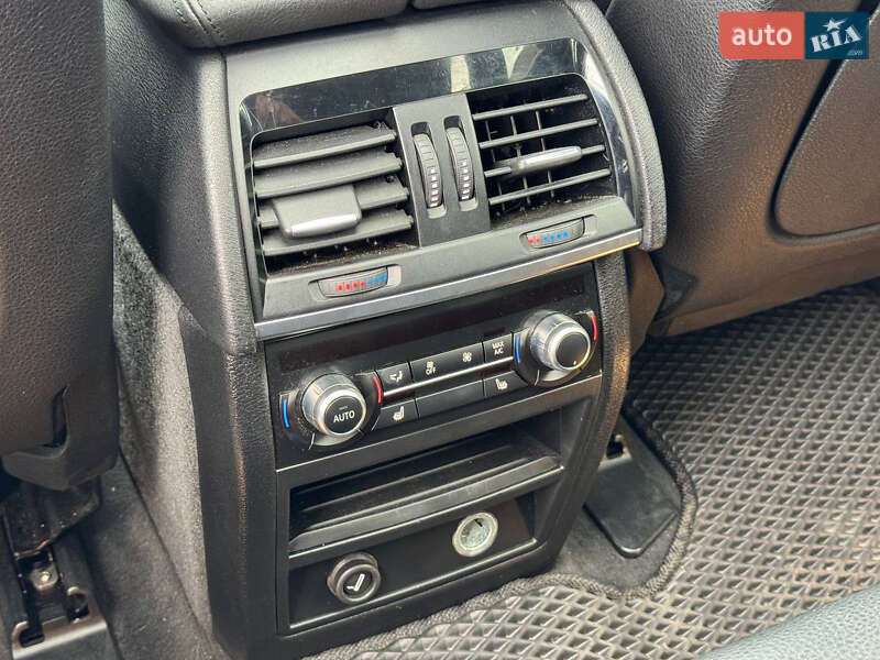 Позашляховик / Кросовер BMW X5 2015 в Луцьку