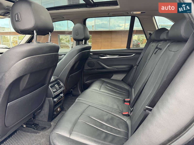 Позашляховик / Кросовер BMW X5 2015 в Луцьку