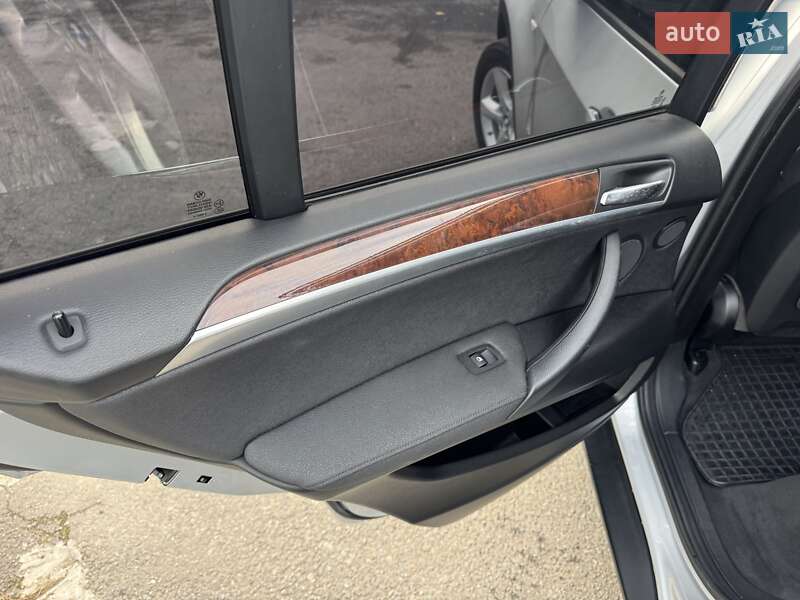 Позашляховик / Кросовер BMW X5 2008 в Тернополі