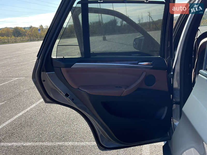 Позашляховик / Кросовер BMW X5 2012 в Рівному