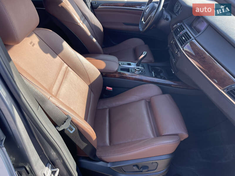 Позашляховик / Кросовер BMW X5 2012 в Рівному