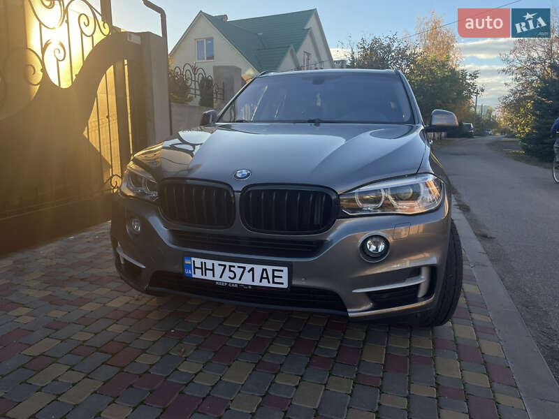 Внедорожник / Кроссовер BMW X5 2015 в Одессе