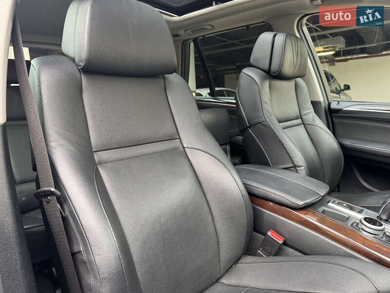 Внедорожник / Кроссовер BMW X5 2012 в Киеве