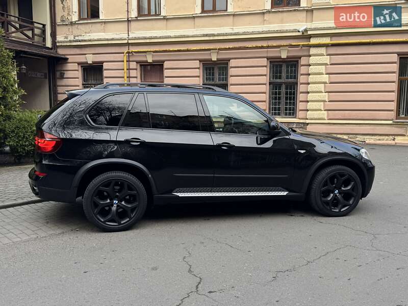 Внедорожник / Кроссовер BMW X5 2011 в Черновцах