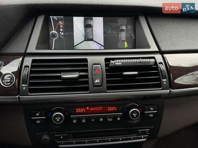 Внедорожник / Кроссовер BMW X5 2011 в Черновцах