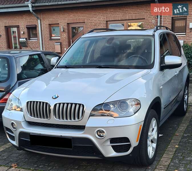 Внедорожник / Кроссовер BMW X5 2013 в Киеве