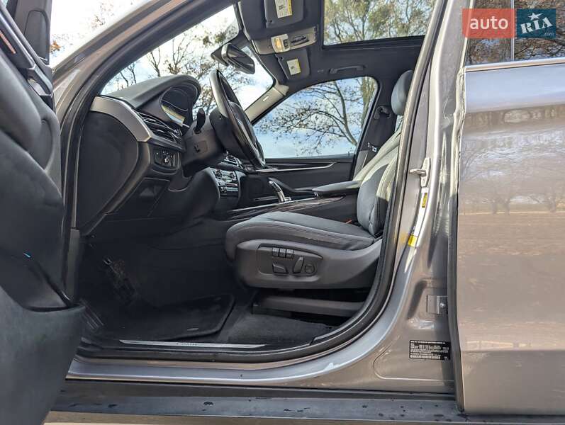 Позашляховик / Кросовер BMW X5 2017 в Луцьку