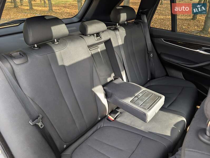 Позашляховик / Кросовер BMW X5 2017 в Луцьку