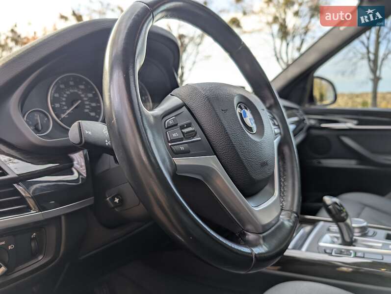 Позашляховик / Кросовер BMW X5 2017 в Луцьку